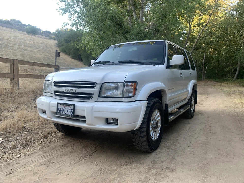 2001 Isuzu Trooper - Image 8 of 31
