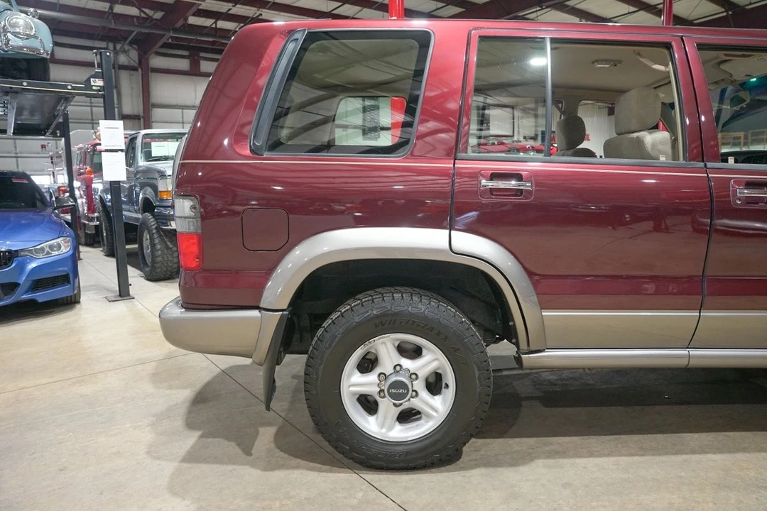 2001 Isuzu Trooper - Image 9 of 31