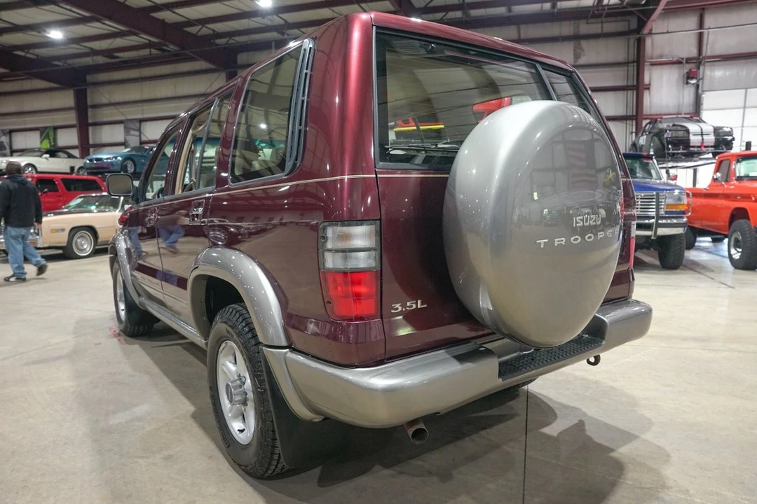 2001 Isuzu Trooper - Image 6 of 31