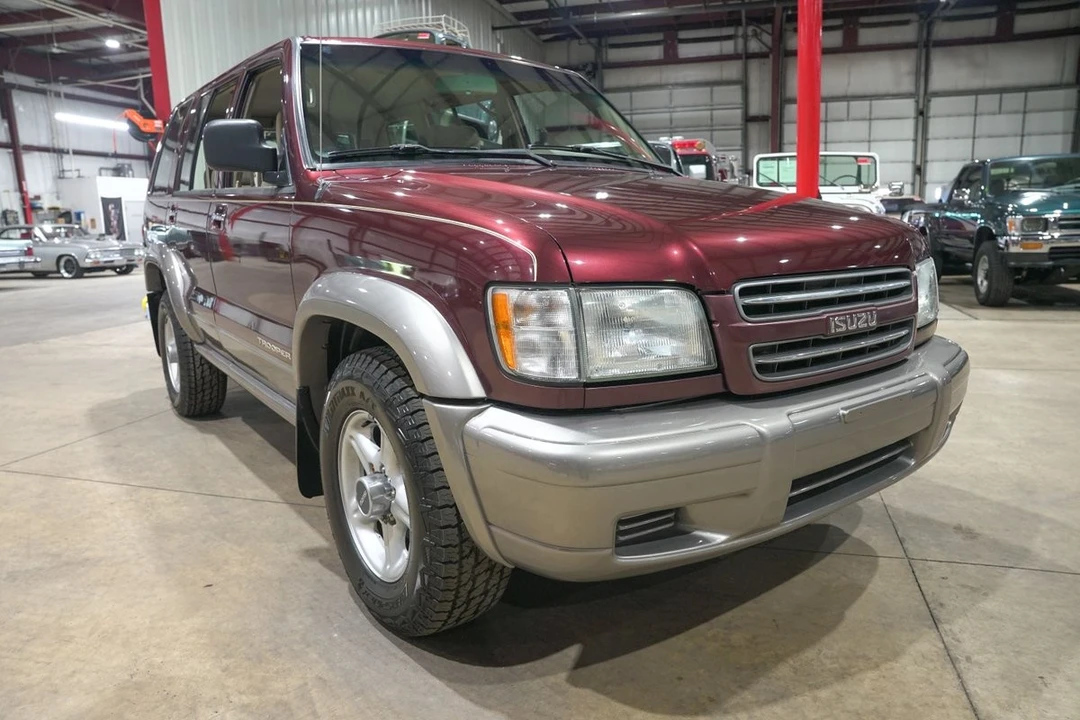 2001 Isuzu Trooper - Image 12 of 31