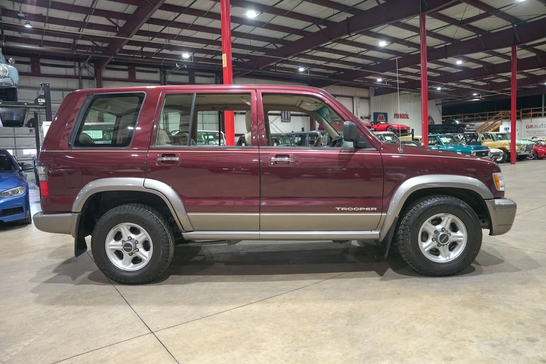 2001 Isuzu Trooper - Image 10 of 31