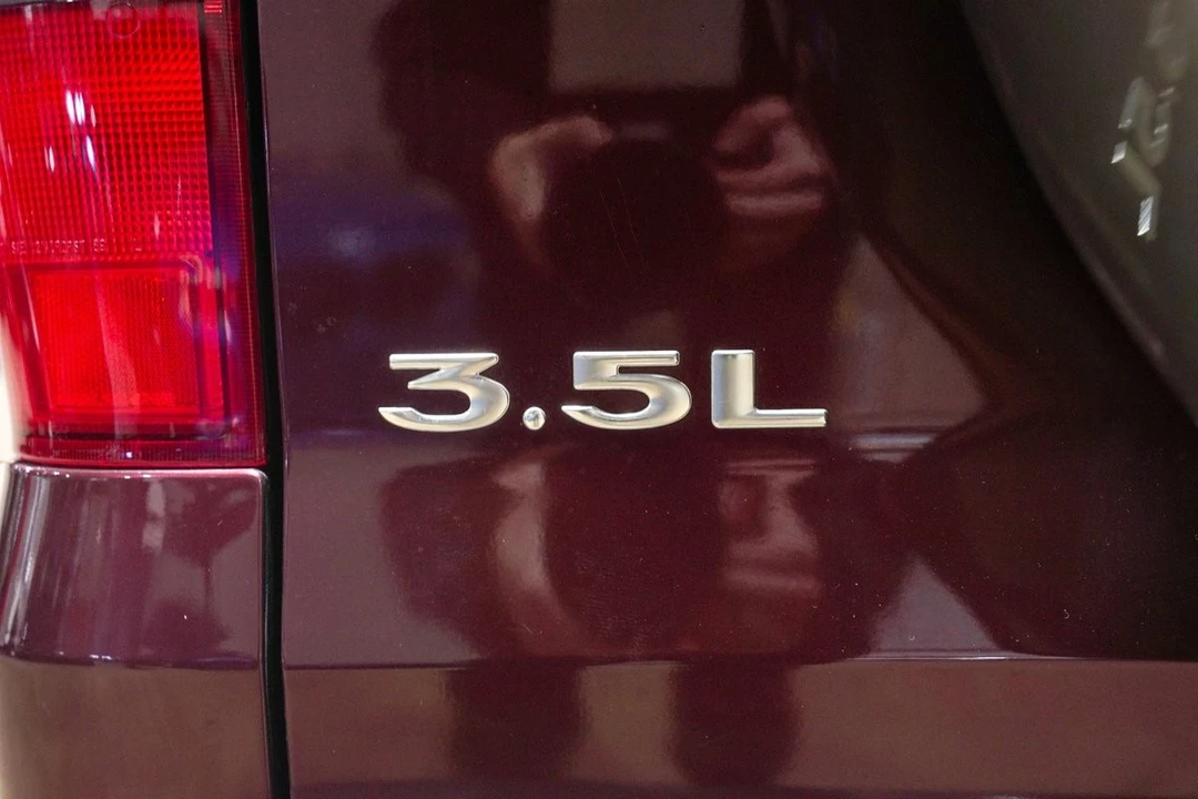 2001 Isuzu Trooper - Image 23 of 31