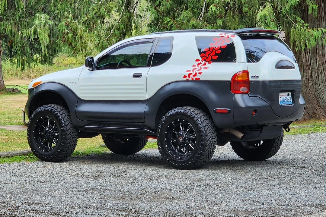 2001 Isuzu VehiCROSS - Image 12 of 31