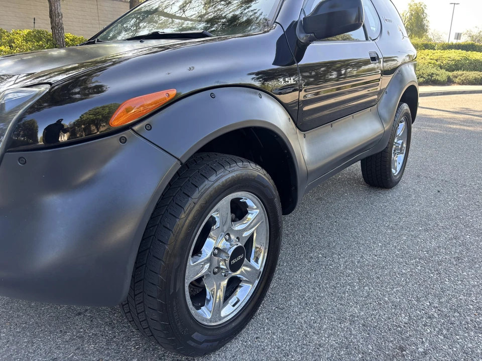 2001 Isuzu VehiCROSS - Image 13 of 31