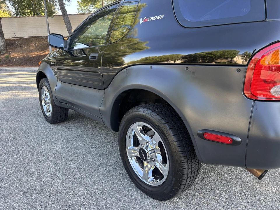 2001 Isuzu VehiCROSS - Image 17 of 31