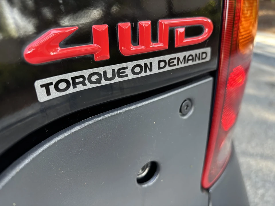 2001 Isuzu VehiCROSS - Image 24 of 31