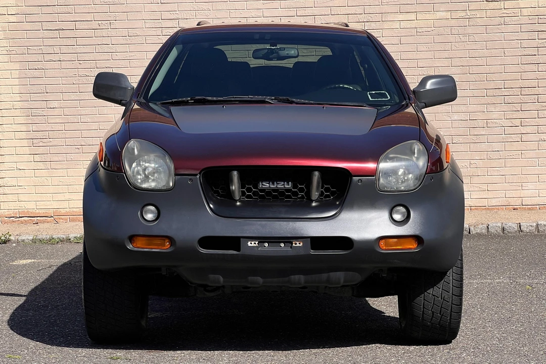 2001 Isuzu VehiCROSS - Image 2 of 31