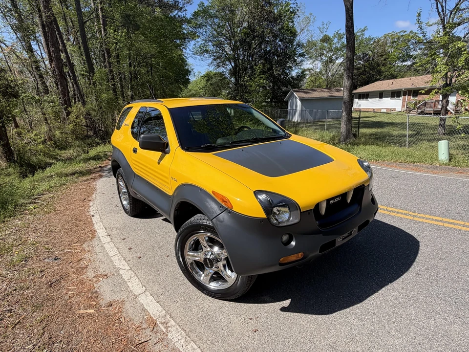 2001 Isuzu VehiCROSS - Image 2 of 31