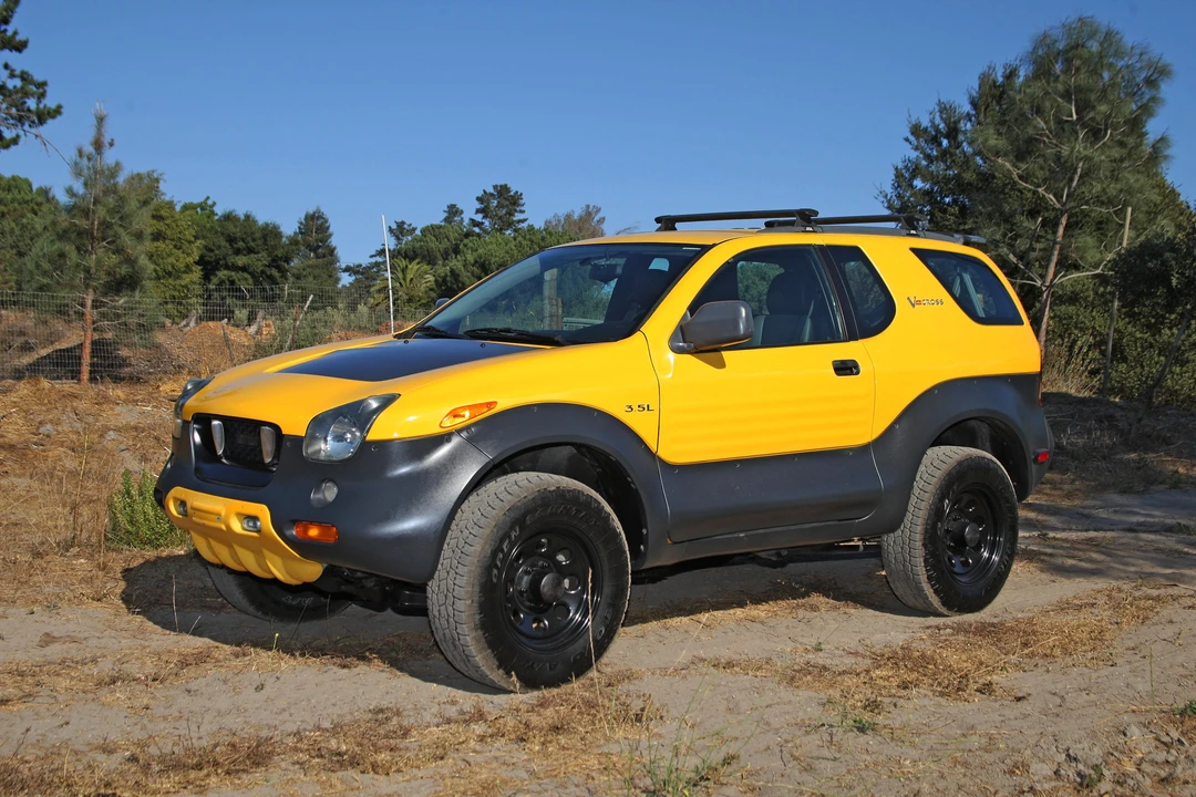 2001 Isuzu VehiCROSS - Image 2 of 31