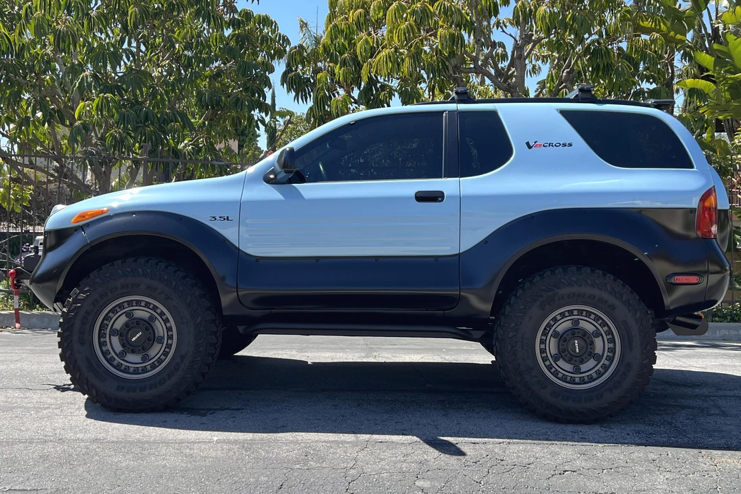 2001 Isuzu VehiCROSS - Image 3 of 6