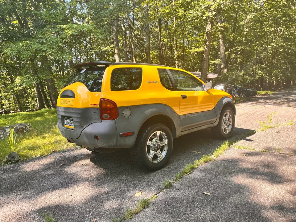 2001 Isuzu VehiCROSS - Image 10 of 31
