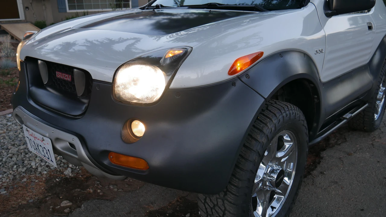 2001 Isuzu VehiCROSS - Image 17 of 23
