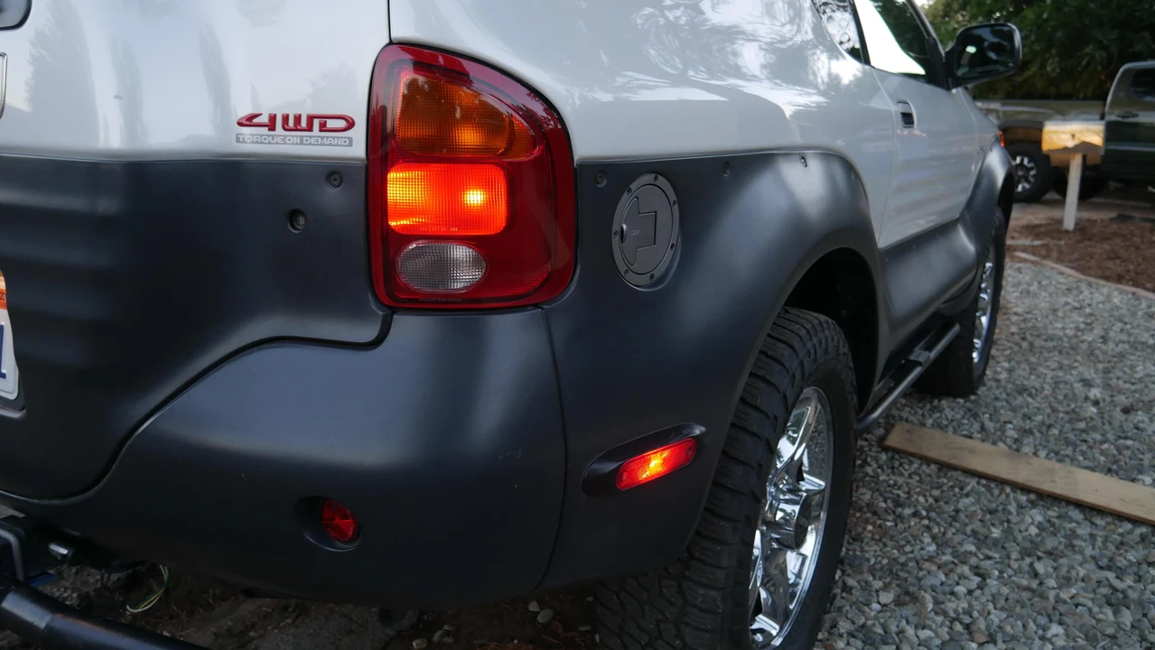 2001 Isuzu VehiCROSS - Image 21 of 23