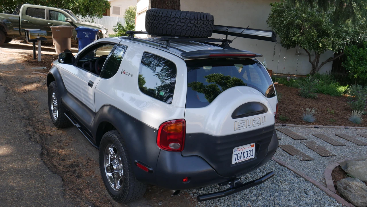 2001 Isuzu VehiCROSS - Image 9 of 23