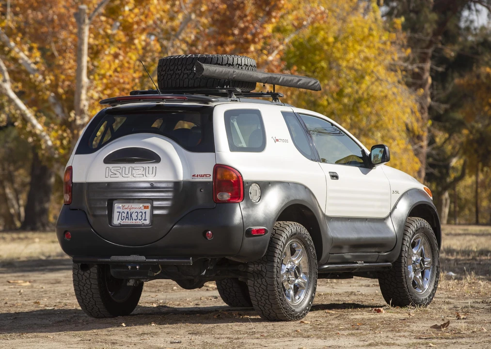 2001 Isuzu VehiCROSS - Image 11 of 23