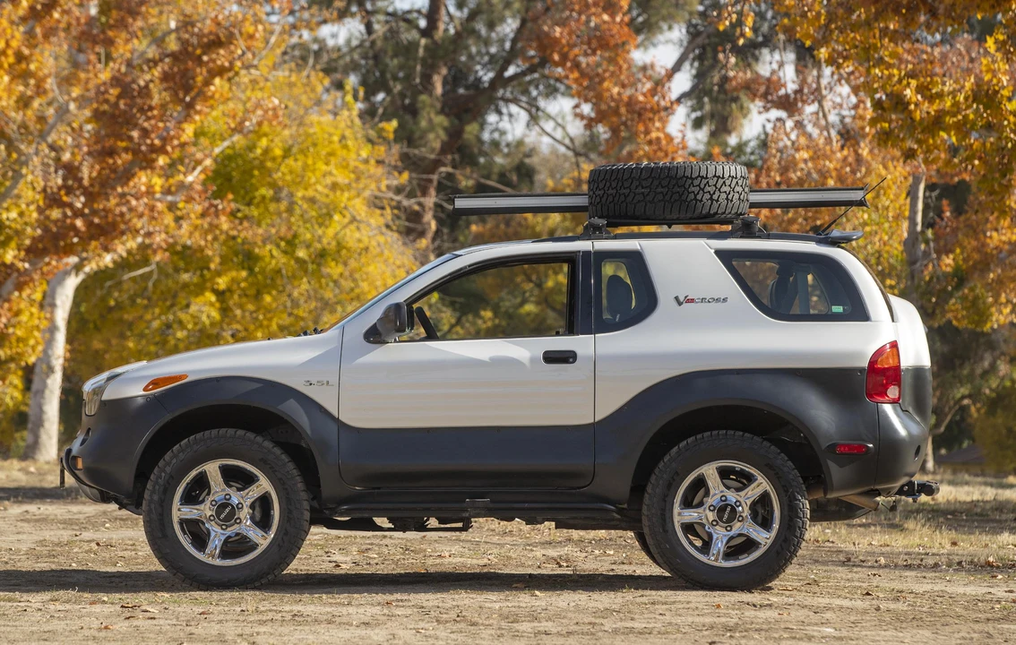 2001 Isuzu VehiCROSS - Image 8 of 23