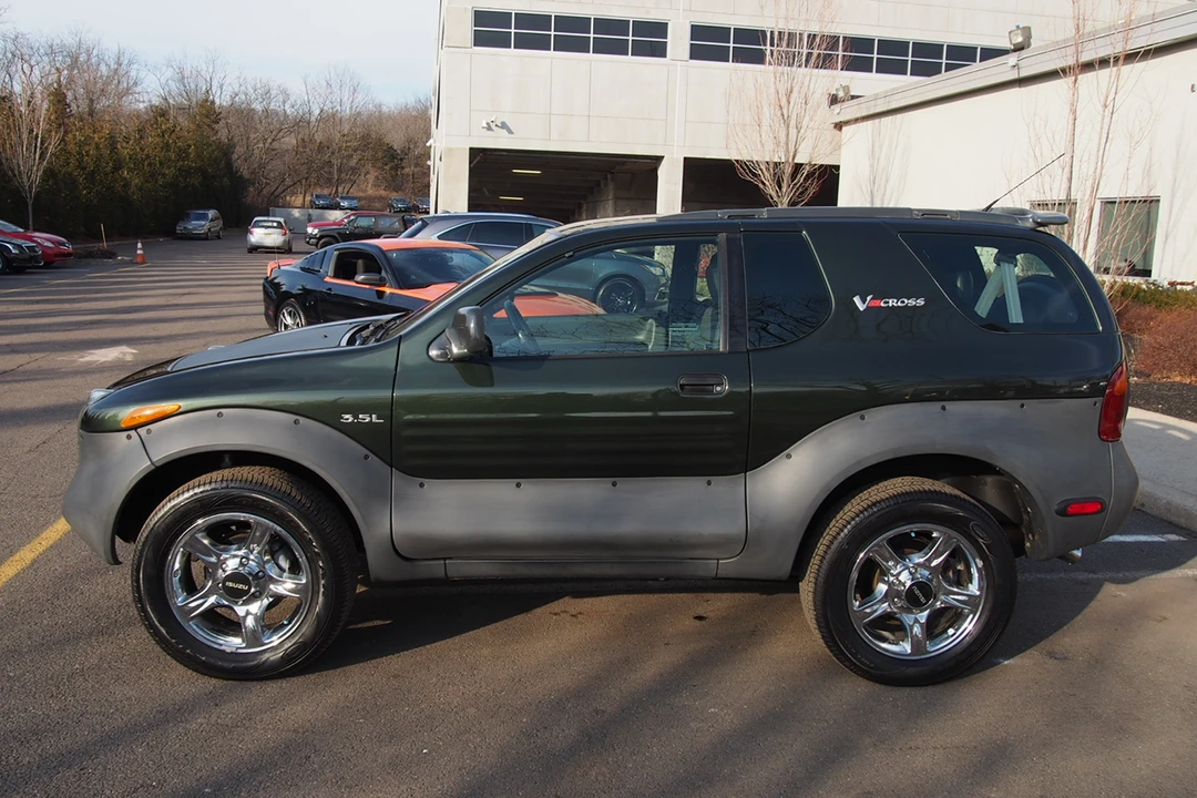 2001 Isuzu VehiCROSS - Image 3 of 31