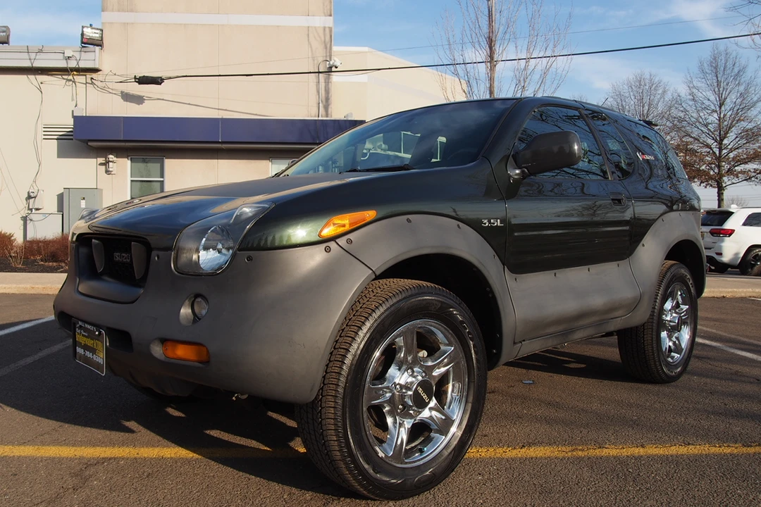 2001 Isuzu VehiCROSS - Image 2 of 31