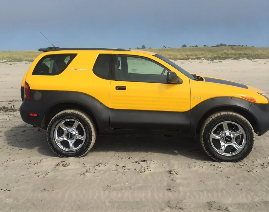 2001 Isuzu VehiCROSS - Image 3 of 31