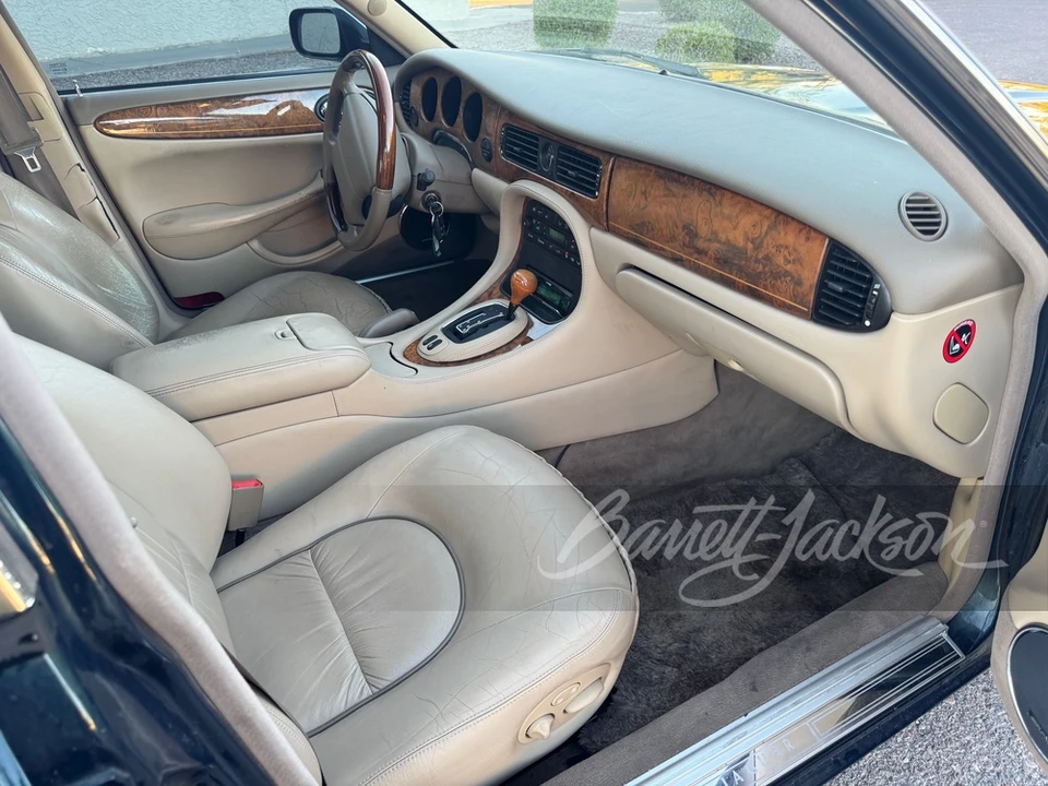 2001 Jaguar X308 XJ - Image 4 of 5