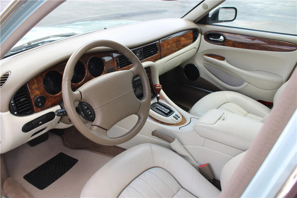 2001 Jaguar X308 XJ - Image 4 of 6