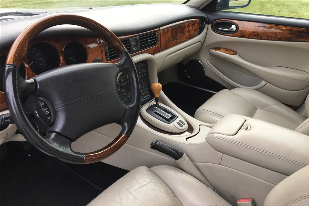 2001 Jaguar X308 XJR - Image 4 of 5