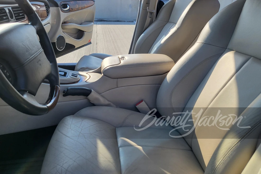 2001 Jaguar X308 XJR - Image 12 of 16