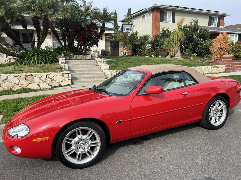 2001 Jaguar X100 XK8 - Image 7 of 18