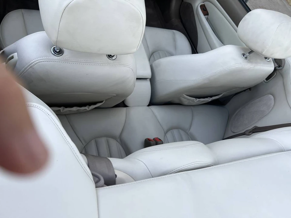 2001 Jaguar X100 XK8 - Image 12 of 18