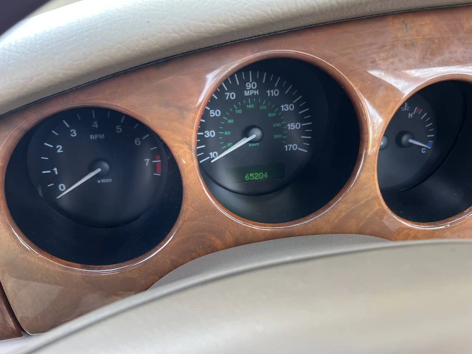 2001 Jaguar X100 XK8 - Image 9 of 18