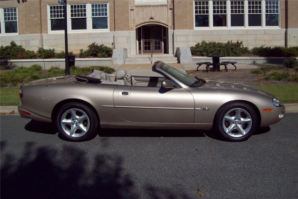 2001 Jaguar X100 XK8 - Image 4 of 5