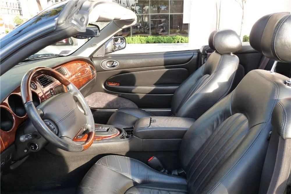 2001 Jaguar X100 XK8 - Image 3 of 4