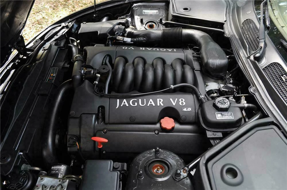 2001 Jaguar X100 XK8 - Image 3 of 5