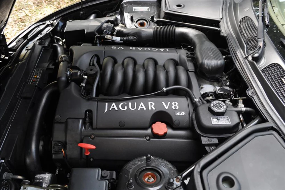 2001 Jaguar X100 XK8 - Image 2 of 4
