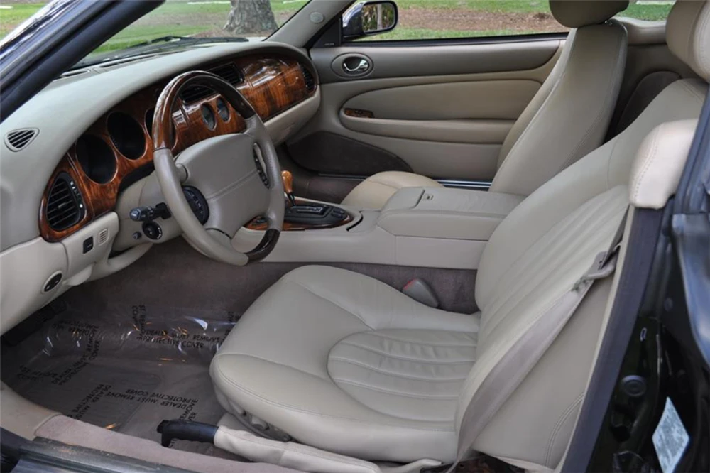 2001 Jaguar X100 XK8 - Image 3 of 4