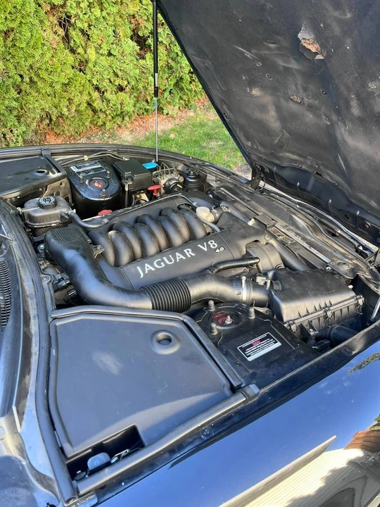 2001 Jaguar X100 XK8 - Image 6 of 23