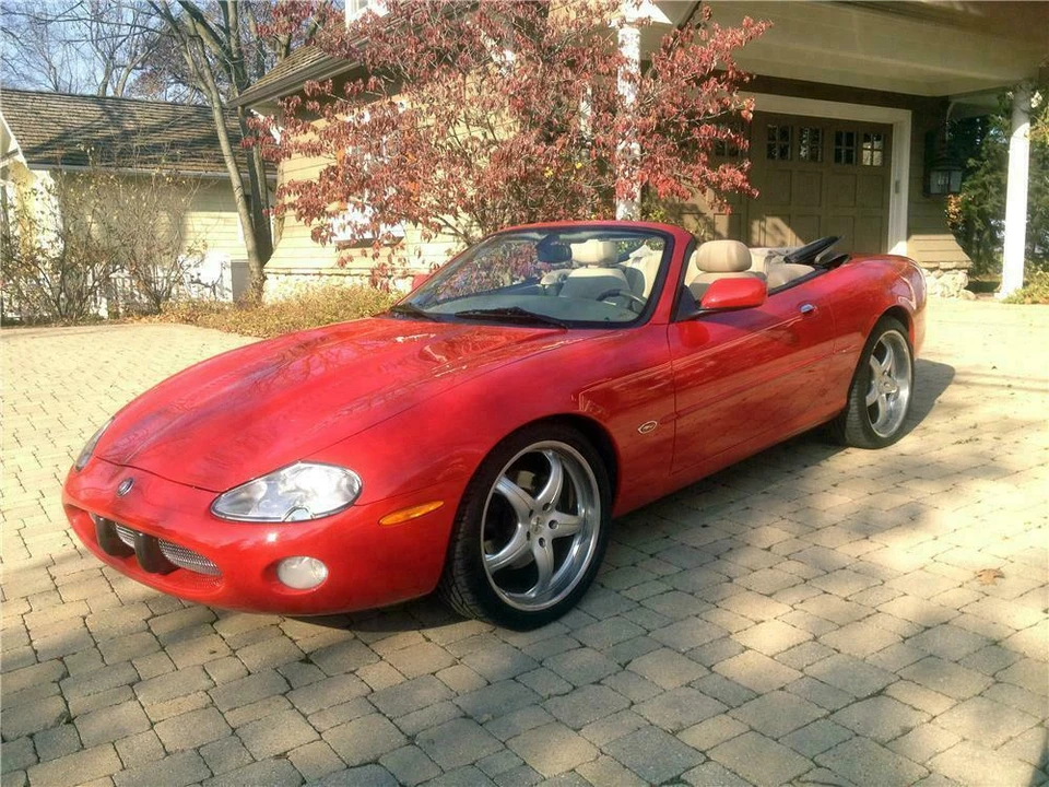 2001 Jaguar X100 XKR - Image 2 of 5
