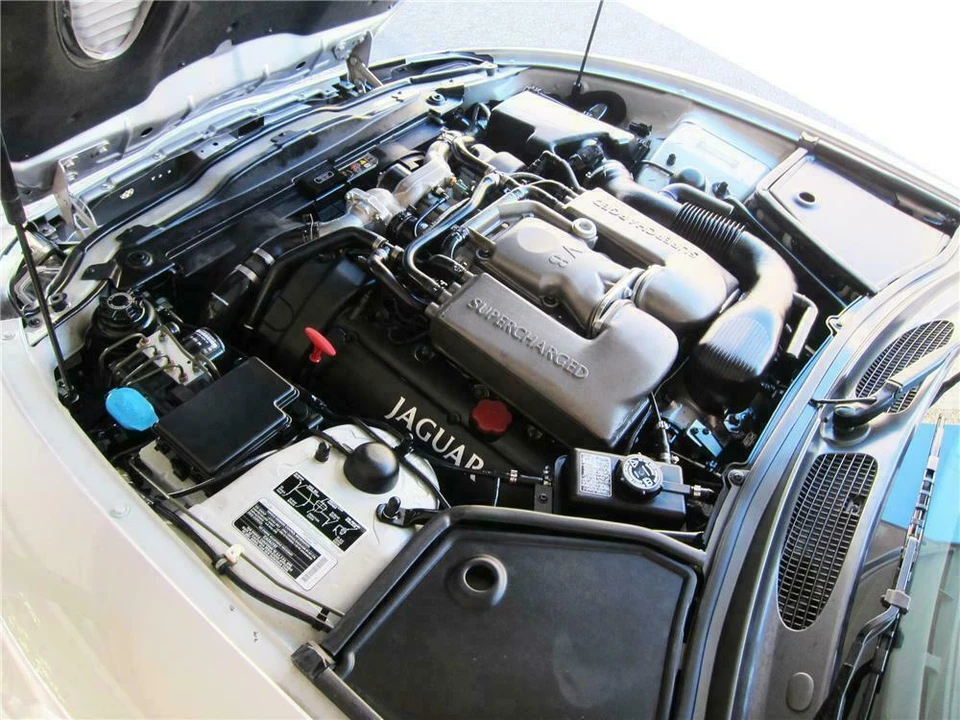 2001 Jaguar X100 XKR - Image 3 of 5