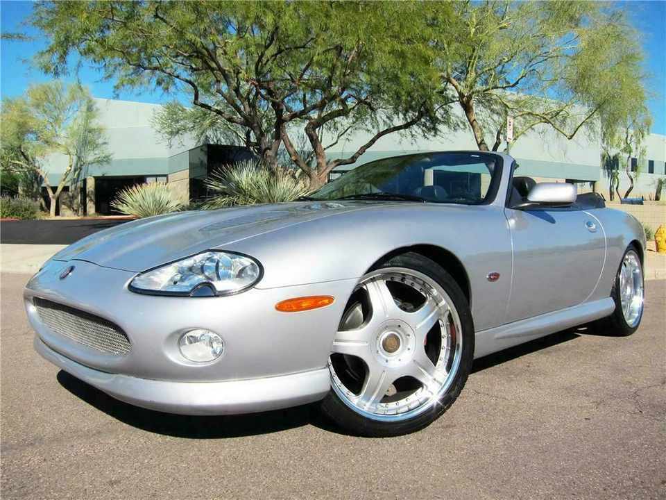 2001 Jaguar X100 XKR - Image 2 of 5
