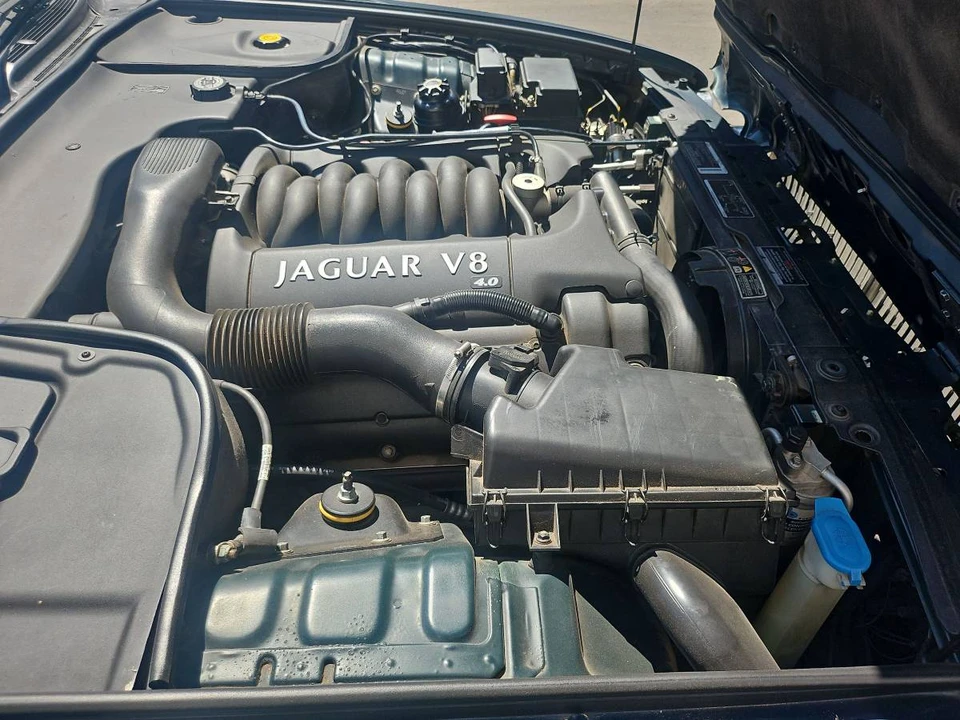 2001 Jaguar XJ - Image 10 of 10