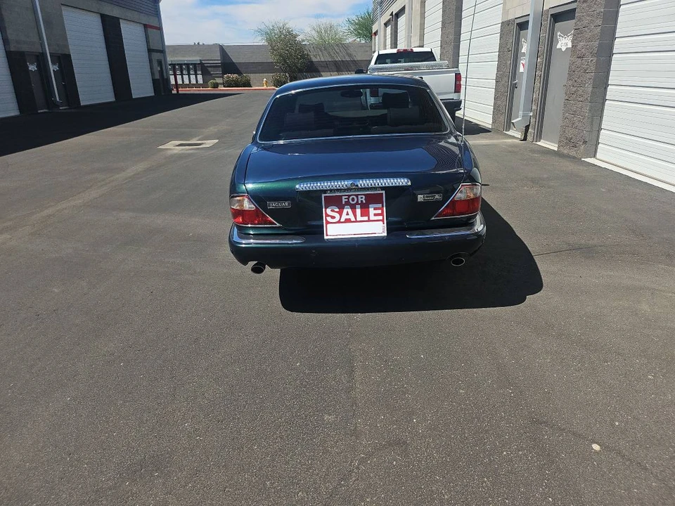 2001 Jaguar XJ - Image 6 of 10