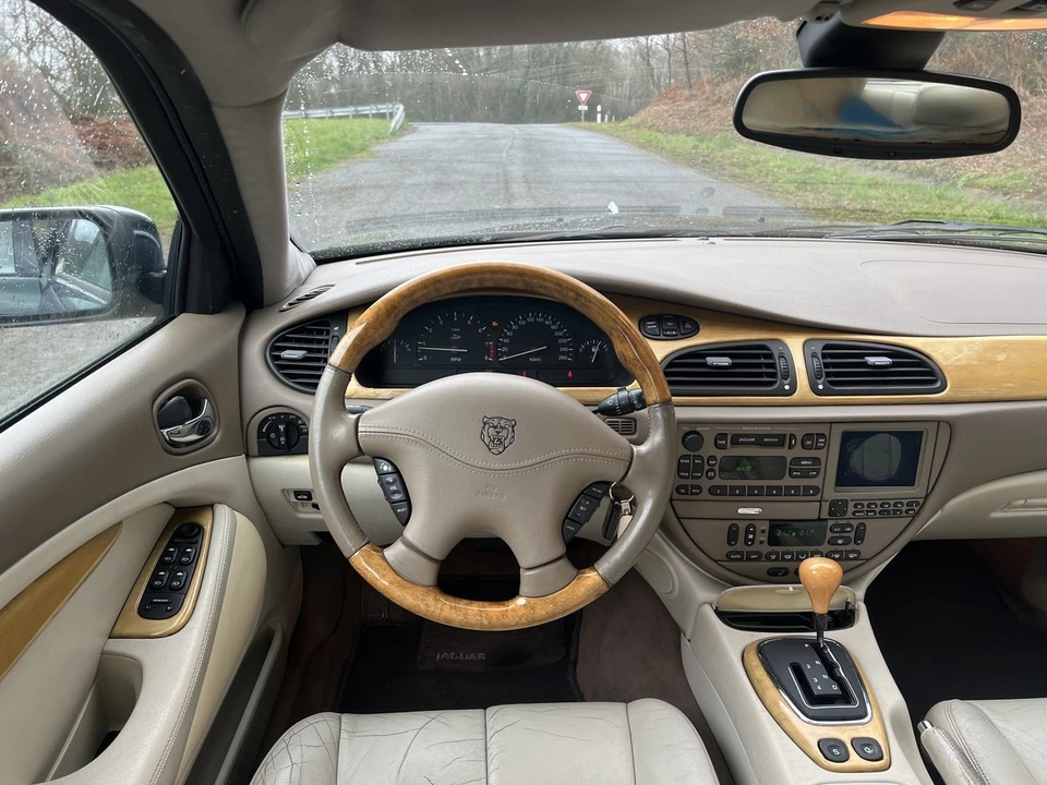 2001 Jaguar S-Type 2nd Gen - Image 6 of 30