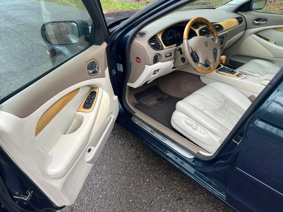 2001 Jaguar S-Type 2nd Gen - Image 8 of 30
