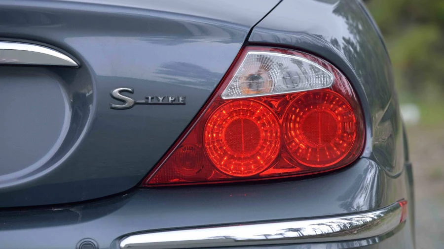 2001 Jaguar S-Type 2nd Gen - Image 11 of 12