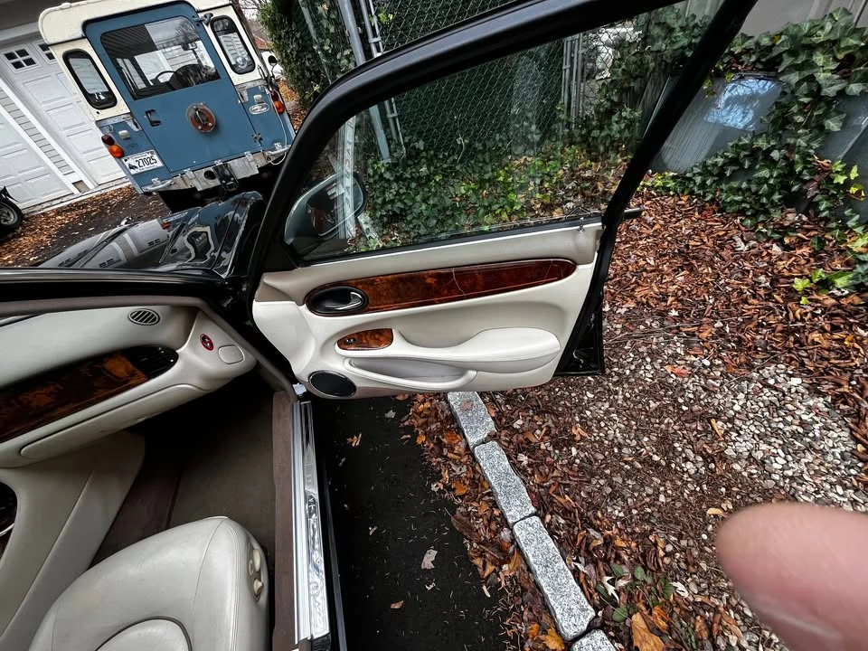 2001 Jaguar X308 XJ - Image 5 of 20