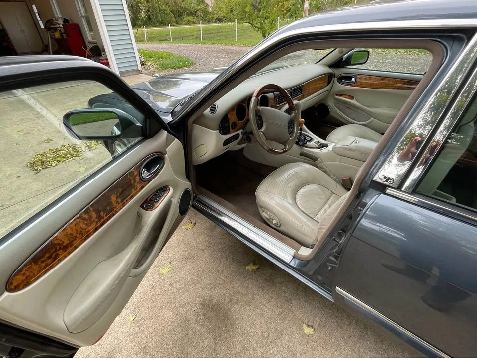 2001 Jaguar X308 XJ - Image 2 of 5