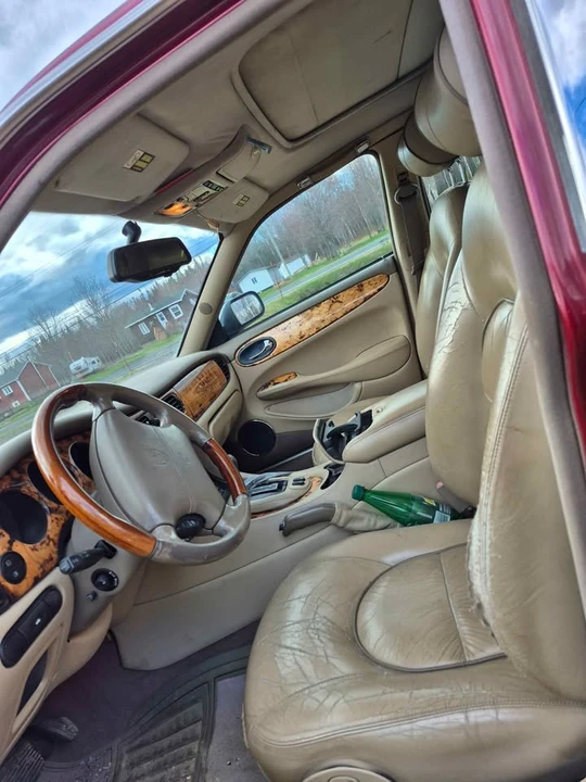 2001 Jaguar X308 XJ - Image 5 of 10