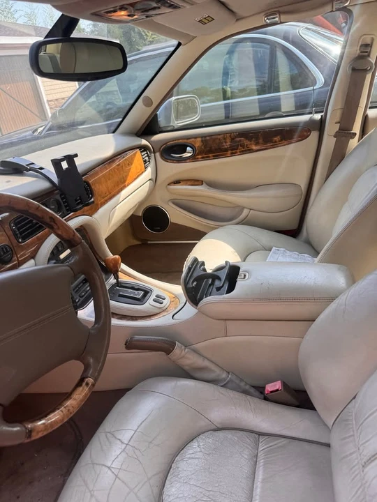 2001 Jaguar X308 XJ - Image 6 of 13