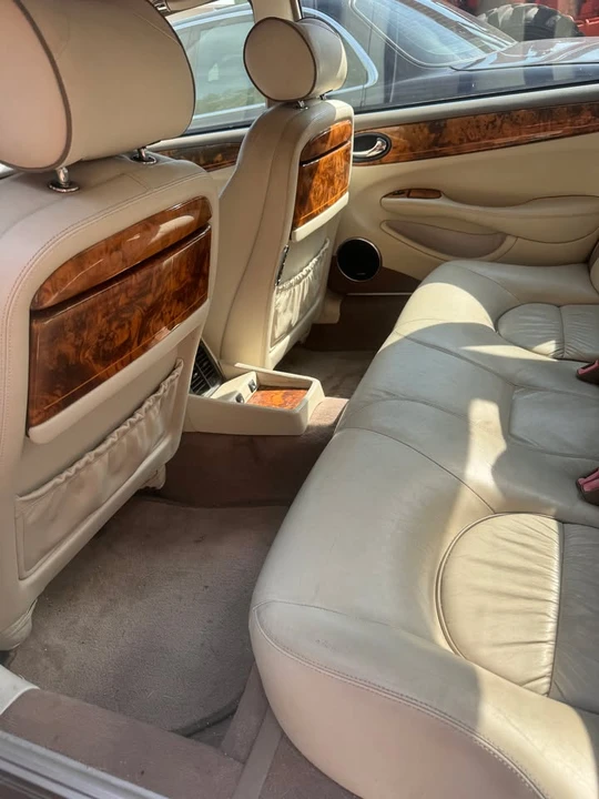 2001 Jaguar X308 XJ - Image 11 of 13