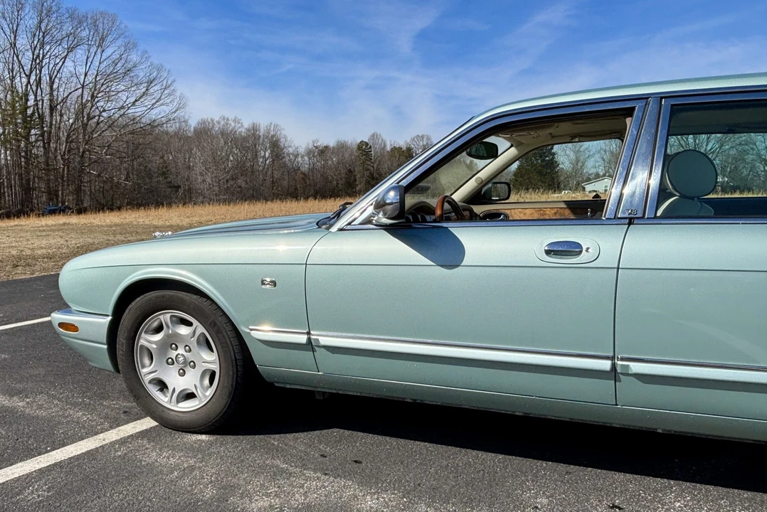 2001 Jaguar X308 XJ - Image 20 of 31